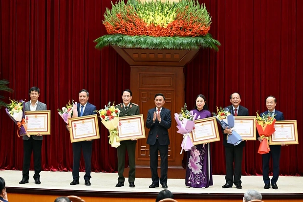 Tiếp tục đưa tinh thần đổi mới, trách nhiệm cao và khí thế Đại hội XIV vào công tác hằng ngày