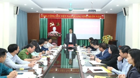 Bản tin Thời sự tối 24/10/2025: Phó Bí thư Thường trực Tỉnh ủy làm việc với phường Quảng Phú và phường Đông Quang